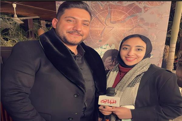 مينا دكران مع محررة قسم الفن