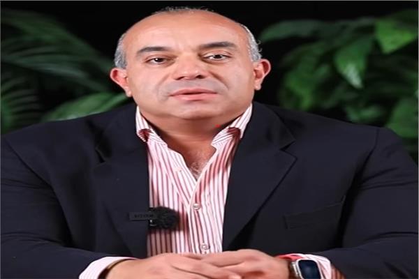  الدكتور محمود زعتر استشاري أمراض النساء والتوليد بالمركز القومي للبحوث