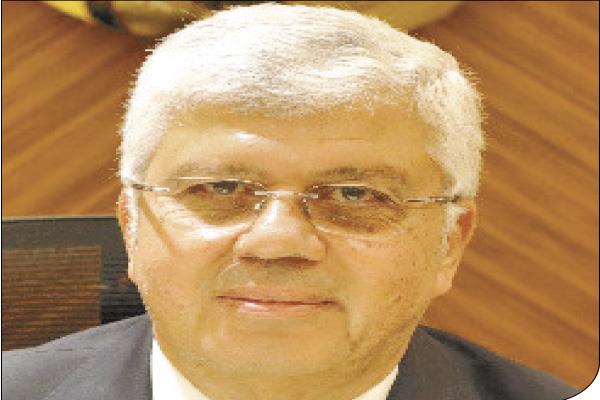  د.أيمن عاشور وزير التعليم العالى والبحث العلمى