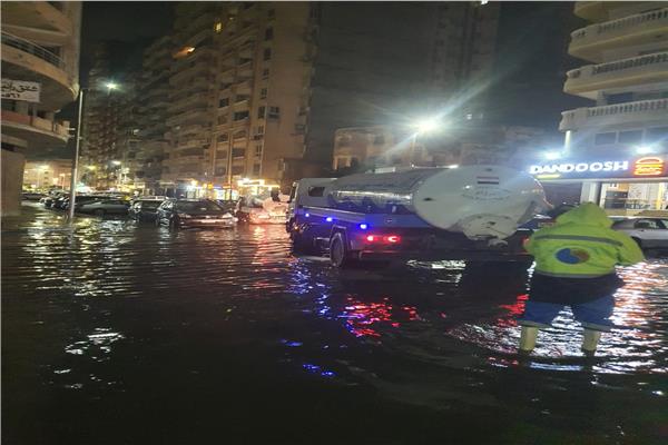 إزاحة مياه الأمطار من الشوارع