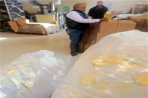 ضبط زيت طعام مجهول المصدر 