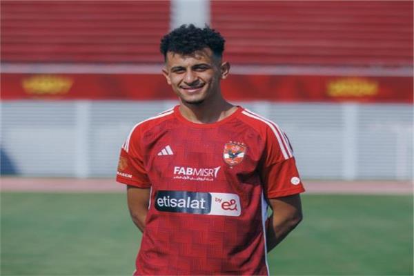 عمر الساعي لاعب الأهلي