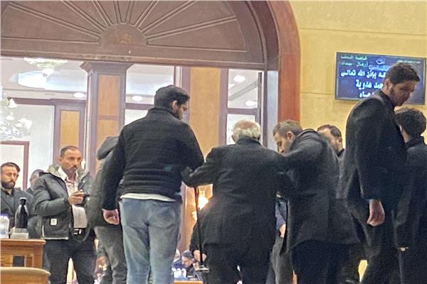 هاني شنوده في عزاء الراحل أحمد عدوية