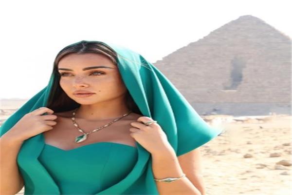 الفنانة هنا الزاهد