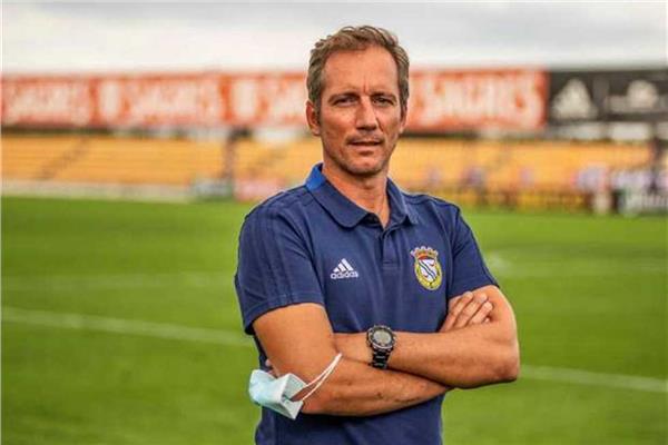 المدرب البرتغالي أليكسندر سانتوس