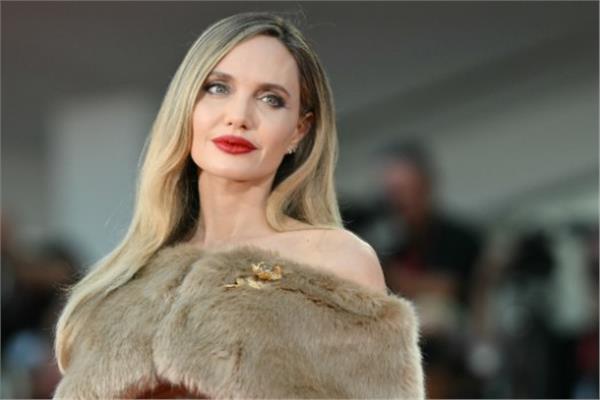 ابدئي 2025 تسريحات مستوحاة من نجمات هوليوود