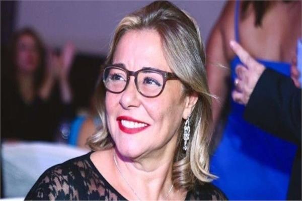 الفنانة مها أبو عوف