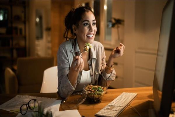 3 أطعمة تجنبها على العشاء 