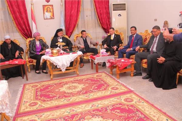 وفد من قيادات جامعة الأقصر خلال لزيارة كنائس الأقصر