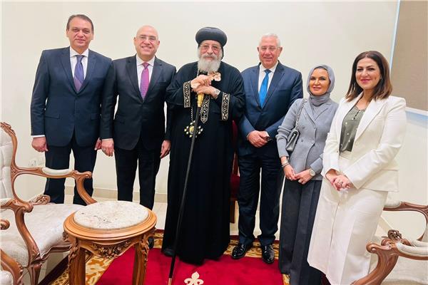  وفد حزب الجبهة الوطنية يقدم التهنئة للبابا تواضروس 