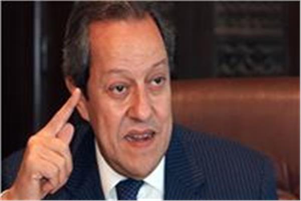  منير فخري عبد النور