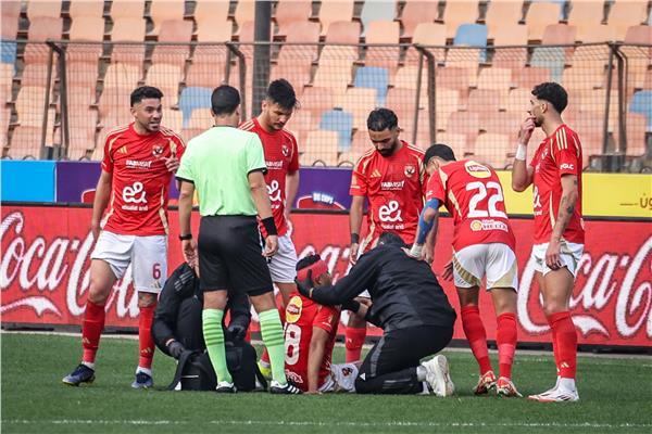 إصابة يحيى عطية الله خلال مباراة سموحة 