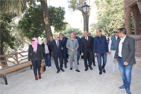 محافظ القاهرة يتفقد أعمال التطوير الجارية بمنطقة القاهرة الخديوية