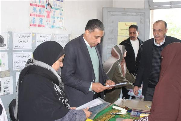 جولة ميدانية لنائب محافظ الجيزة بمدارس إدارة الصف التعليمية