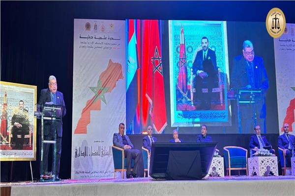 المستشار أحمد عبود رئيس مجلس الدولة خلال مشاركته في الندوة