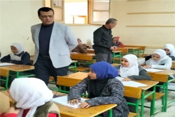 إحباط محاولة طالبة لتسريب امتحان اللغة الإنجليزية