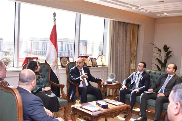 العمل و إبدأ لتنمية المشروعات