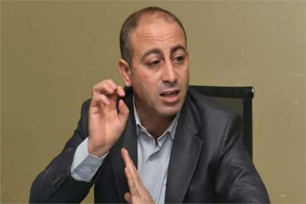 جهاد الحرازين، القيادي بحركة "فتح" وأستاذ العلوم السياسية