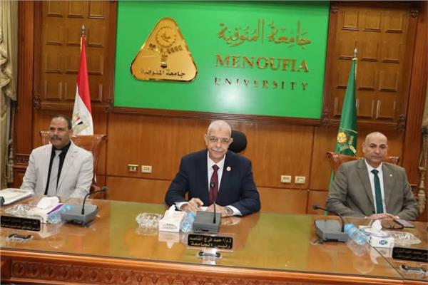 جلسة لجنة المنشآت الجامعية