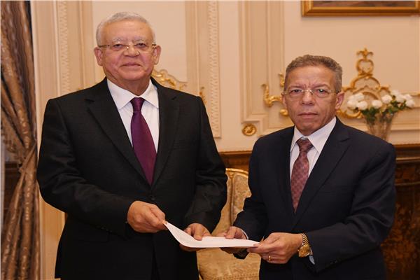 رئيس مجلس النواب - نقيب الأطباء