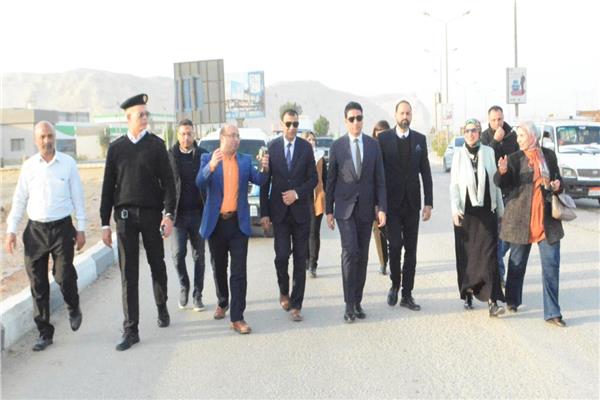  نائب المحافظ يترأس اجتماع لجنة تطوير طريق سوهاج الجديدة