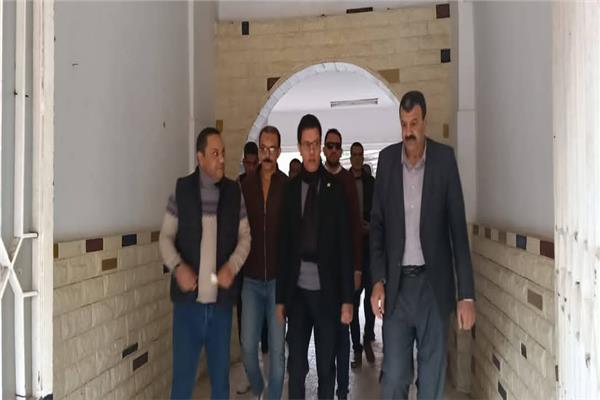 جولة رئيس جامعة بنها في المدينة اللجامعية بكفر سعد