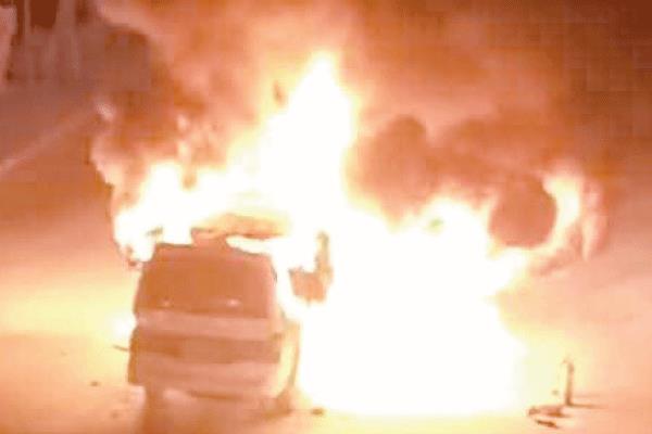 حريق يدمر ميكروباص فى الإسكندرية (2)