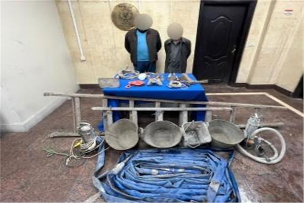 المتهمين والمضبوطات