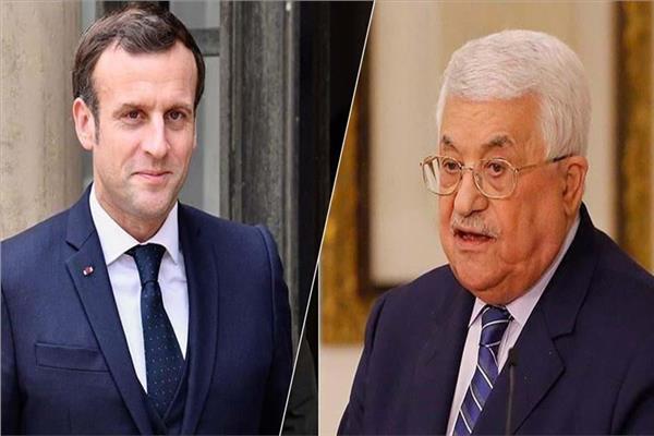 الرئيس الفلسطيني محمود عباس ونظيره الفرنسي إيمانويل ماكرون