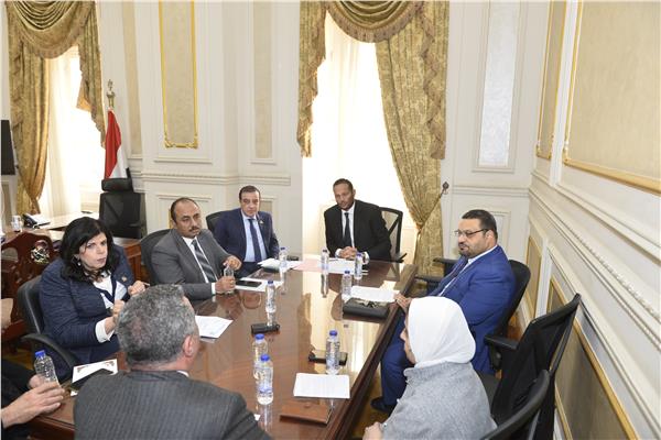 لجنة الصناعة بمجلس الشيوخ