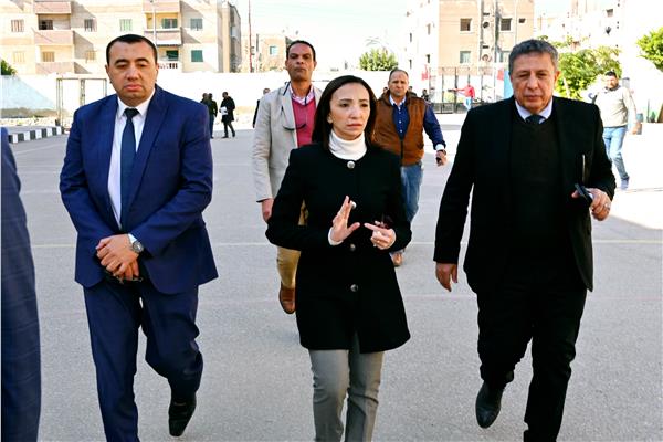 جولة محافظ البحيرة بمدارس إدارة بندر كفر الدوار التعليمية