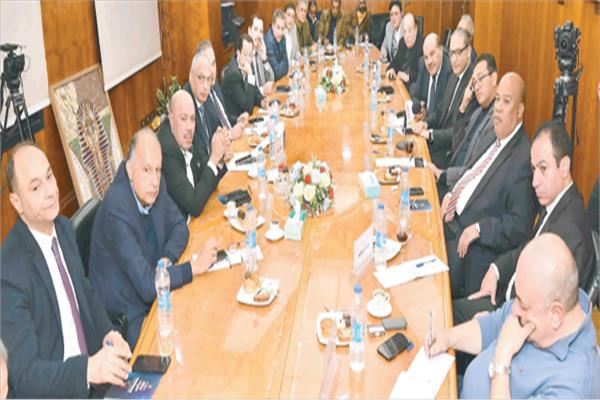 جانب من الجلسة التحضيرية الأولى لمؤتمر «أخبار اليوم» الاقتصادى