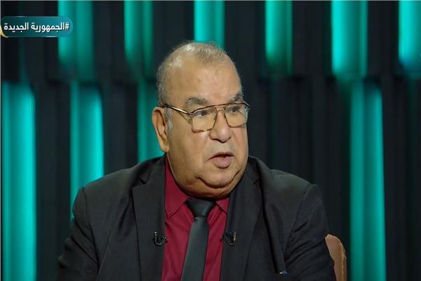 رفعت فياض، الخبير التعليمي