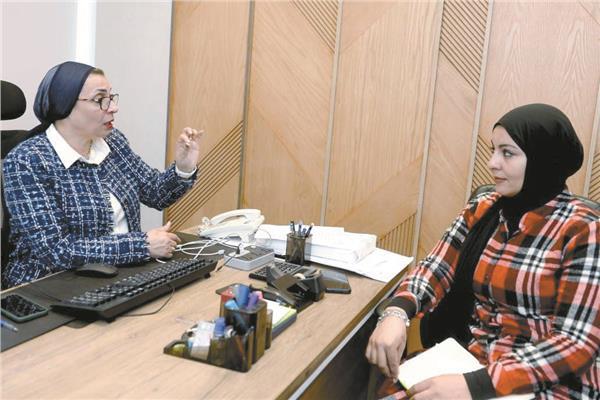 هبة الخولى أثناء حوارها مع «الأخبار»