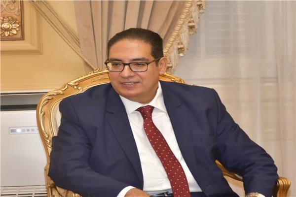 رئيس جامعة القاهرة د.محمد سامى عبد الصادق