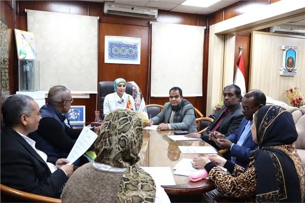 مجلس شئون خدمة المجتمع وتنمية البيئة بجامعة الأقصر 