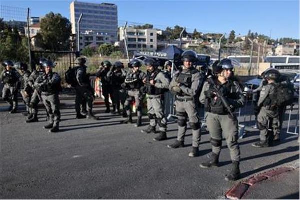 الاحتلال يواصل تشديد إجراءاته العسكرية في الضفة الغربية