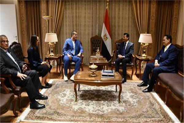 رئيس الاتحاد الدولي للملاكمة ووزير الشباب و الرياضة