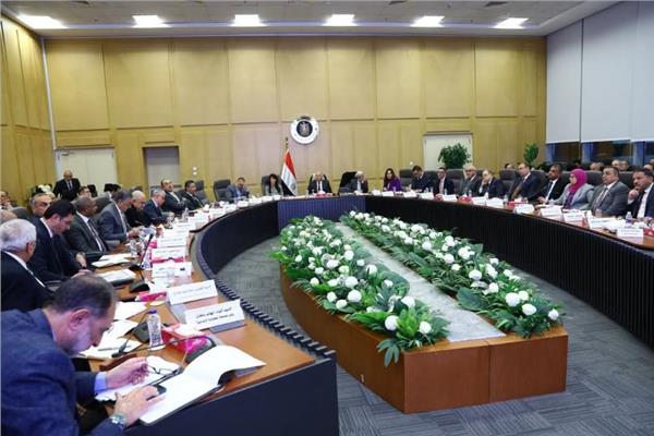 جانب من الاجتماع السادس عشر للمجموعة الوزارية للتنمية الصناعية 