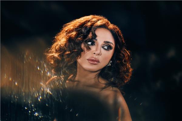 الفنانة أنغام 