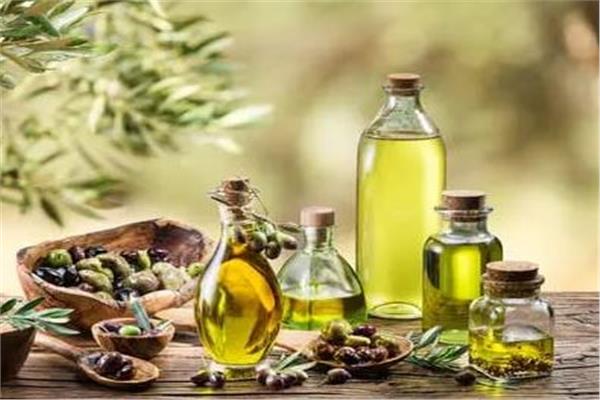 فوائد مذهلة لملعقة زيت زيتون على الريق: سر الصحة والجمال