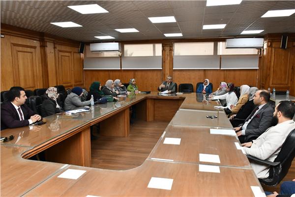   اجتماع منسقي الكليات للمشاركة في إعداد استراتيجية جامعة قناة السويس