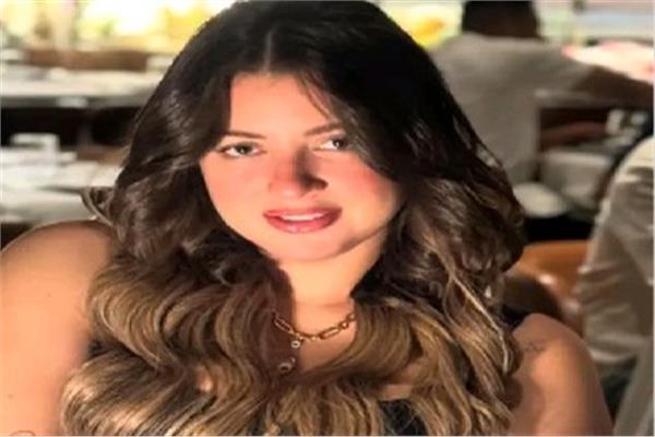 منى فاروق