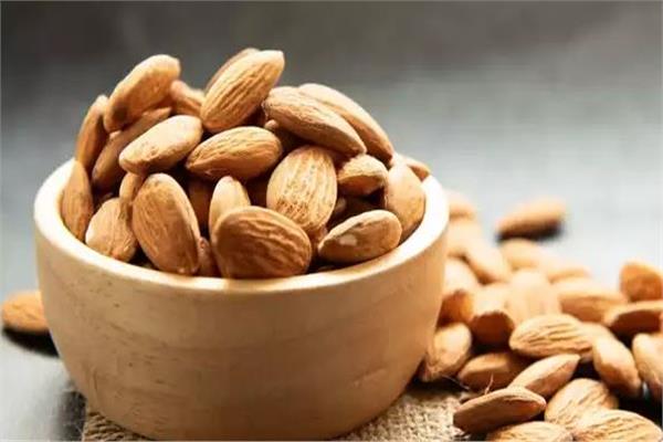 طرق لاستخدام قشور اللوز البنية