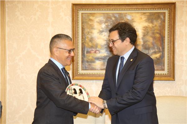 أحمد فؤاد هنو والسيد أرنستو بيياجاس بولخاك