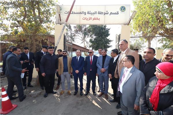 مدير أمن الغربية خلال تفقده مقر شرطة المسطحات المائية