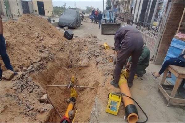 أعمال صيانة خط غاز مركز مغاغة في المنيا
