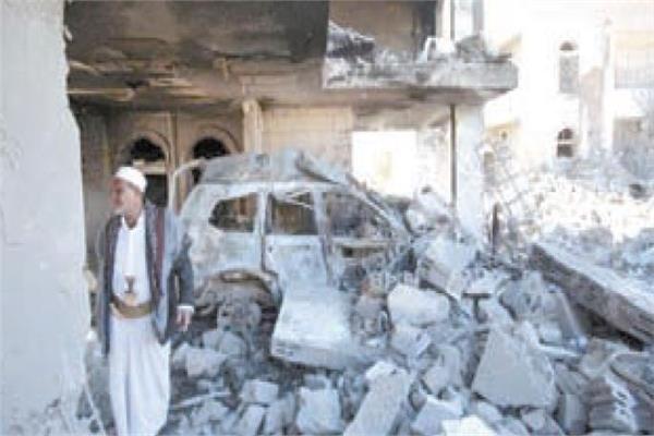 أحد صور الدمار فى كل أنحاء اليمن
