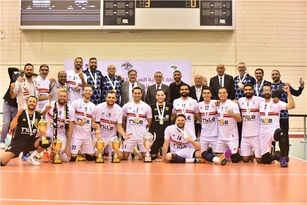 تتويج الزمالك بالبطولة العربية للطائرة