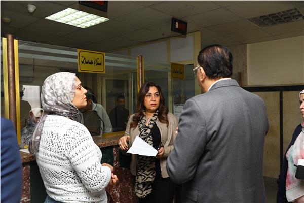 وزيرة التنمية المحلية  تلتقي بعدد من المواطنين